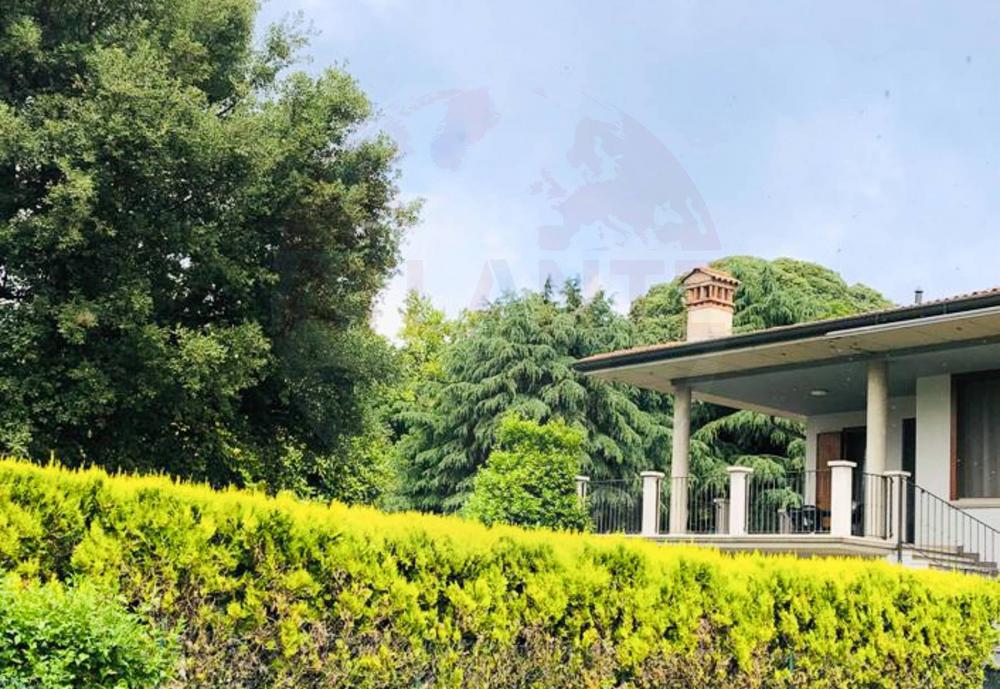Villa plurilocale in vendita a Pontoglio - Villa plurilocale in vendita a Pontoglio