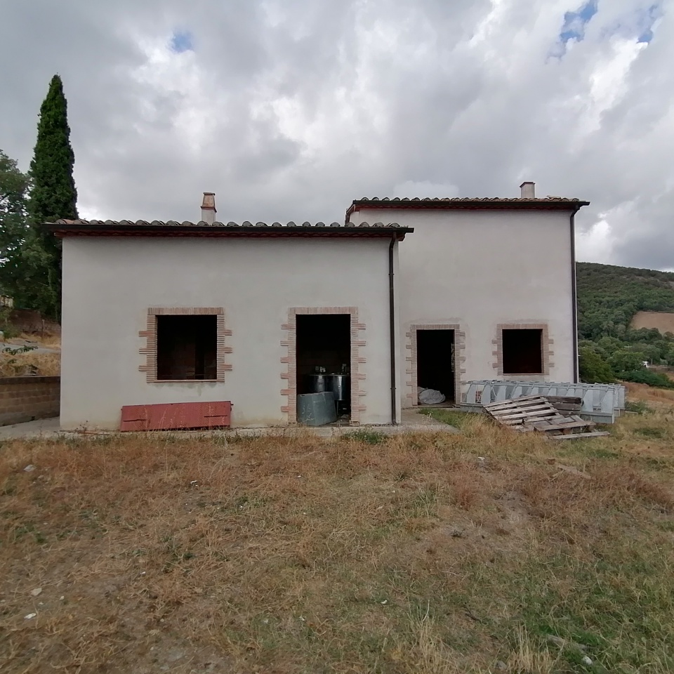 Rustico / casale trilocale in vendita a sorano - Rustico / casale trilocale in vendita a sorano