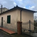 Villa plurilocale in vendita a castell-azzara
