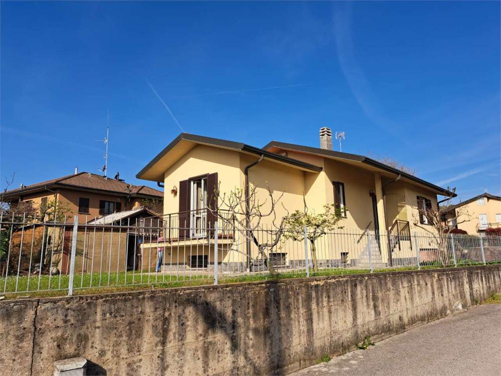 villa in vendita a Orsenigo