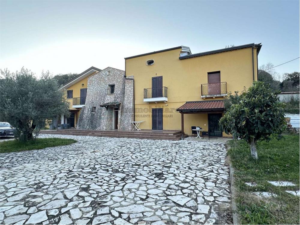 villa in vendita a Cosenza