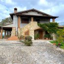 Villa indipendente plurilocale in vendita a Collazzone