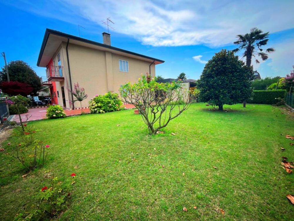 Villaschiera plurilocale in vendita a Eraclea - Villaschiera plurilocale in vendita a Eraclea