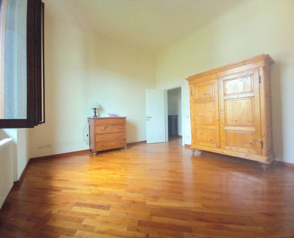 73aadb17896eff90b3d40156bc69b112 - Appartamento quadrilocale in vendita a Firenze