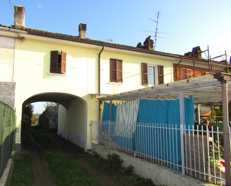 villaschiera in vendita a Sannazzaro de' Burgondi