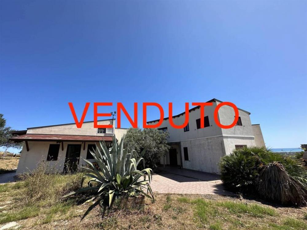 0b24920aae11dfdb362ba6a395f238e4 - Villa plurilocale in vendita a Vasto