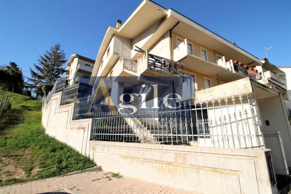 Appartamento plurilocale in vendita a Acquaviva Picena - Appartamento plurilocale in vendita a Acquaviva Picena