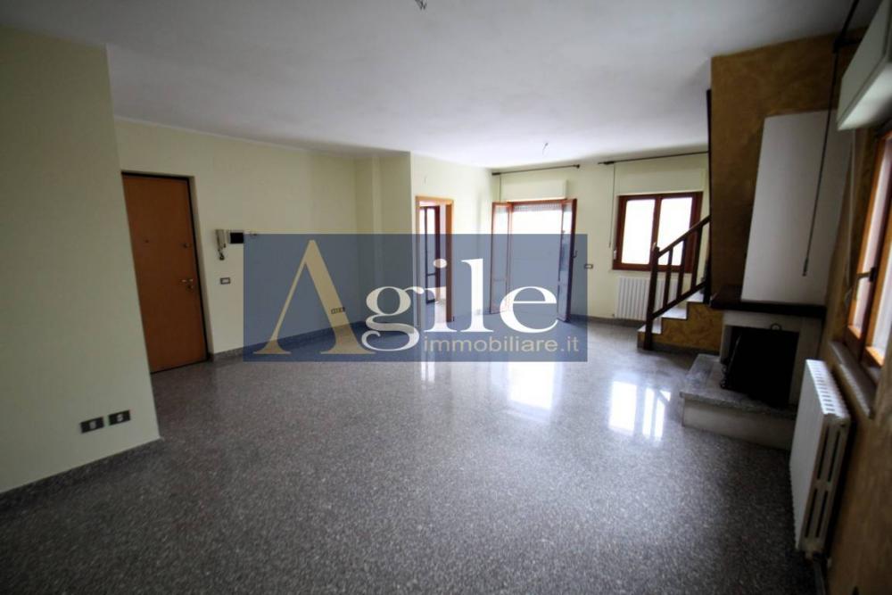 Appartamento plurilocale in vendita a Maltignano - Appartamento plurilocale in vendita a Maltignano