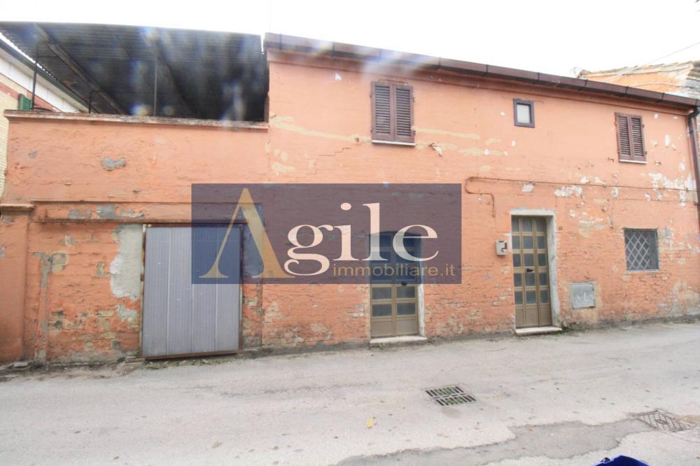 Casa quadrilocale in vendita a Ascoli Piceno - Casa quadrilocale in vendita a Ascoli Piceno