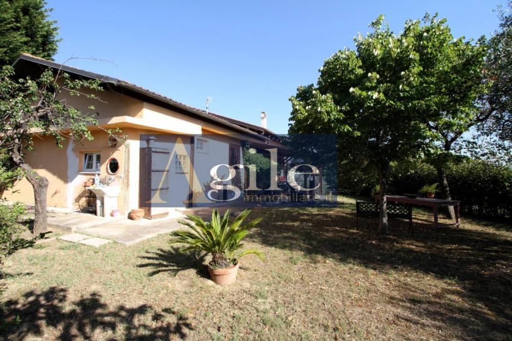 Villa plurilocale in vendita a Castorano - Villa plurilocale in vendita a Castorano