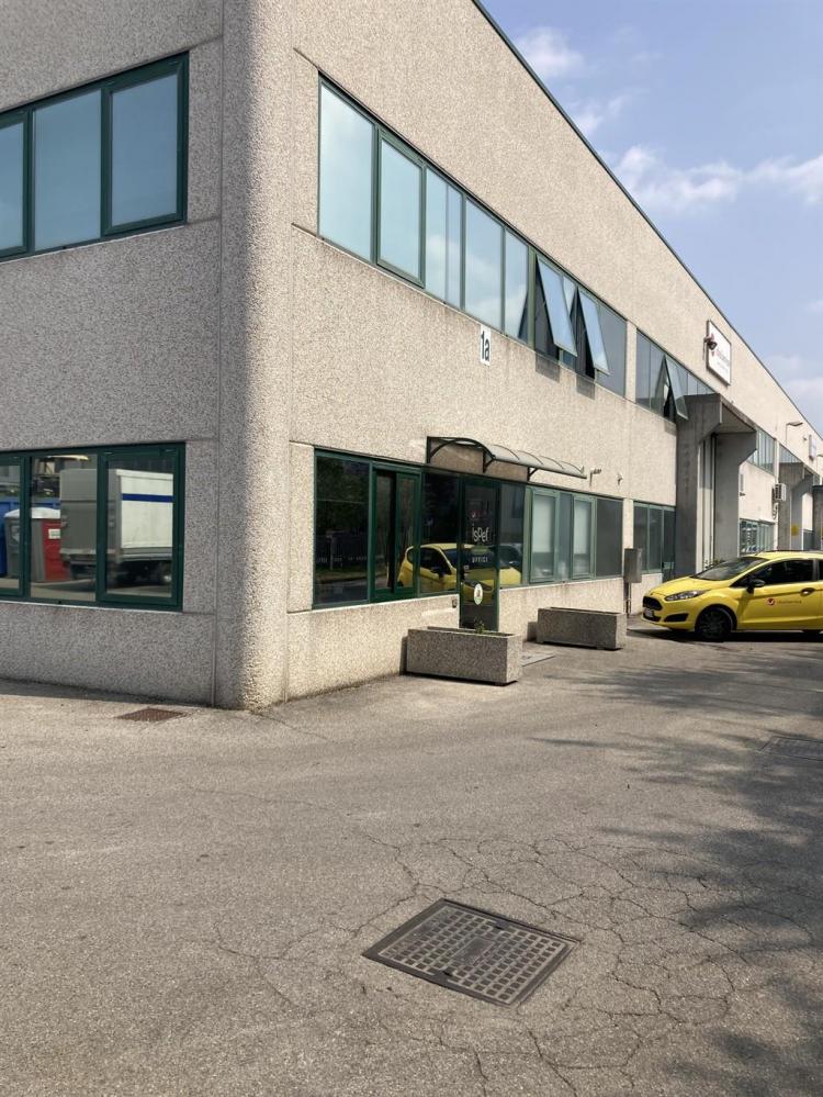 Capannone in vendita a azzano-decimo - Capannone in vendita a azzano-decimo