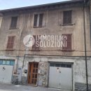 Casa plurilocale in vendita a Gazzaniga