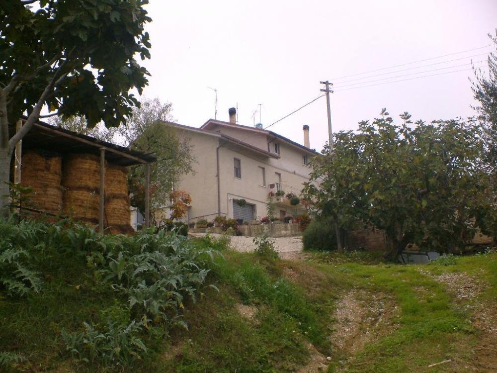 casa in vendita a Carassai