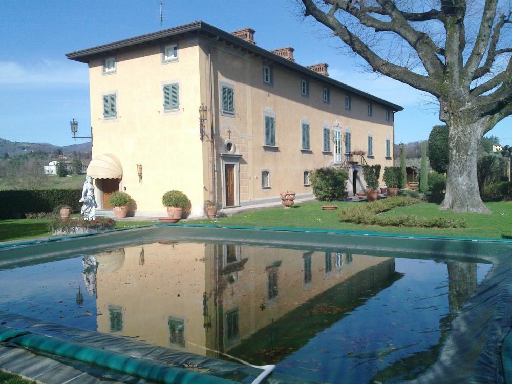 Villa indipendente plurilocale in vendita a Gragnano - Villa indipendente plurilocale in vendita a Gragnano