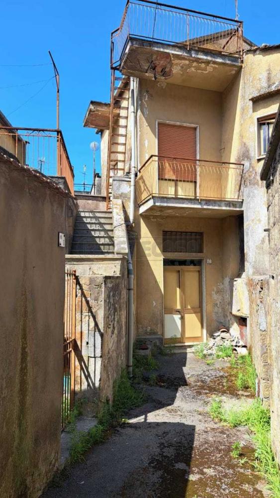 casa indipendente in vendita a Mercato San Severino
