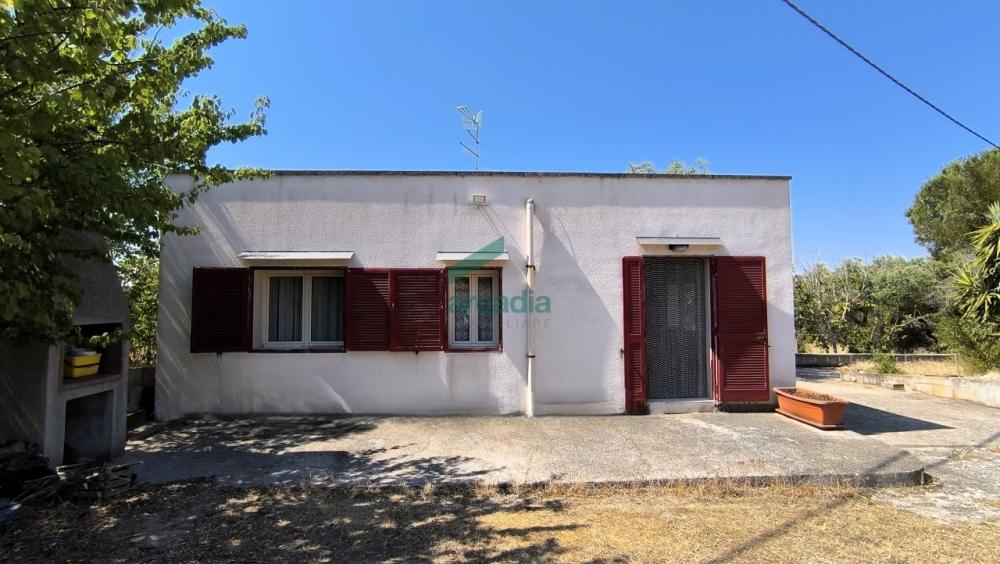 Stabile intero quadrilocale in vendita a monopoli - Stabile intero quadrilocale in vendita a monopoli