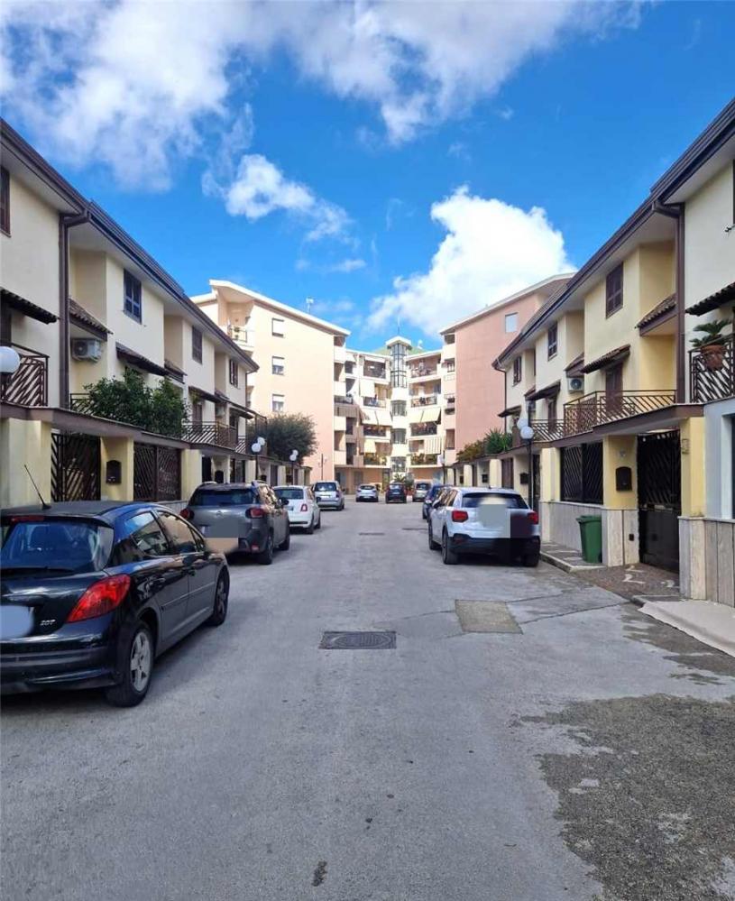 Appartamento plurilocale in vendita a Melito di Napoli - Appartamento plurilocale in vendita a Melito di Napoli