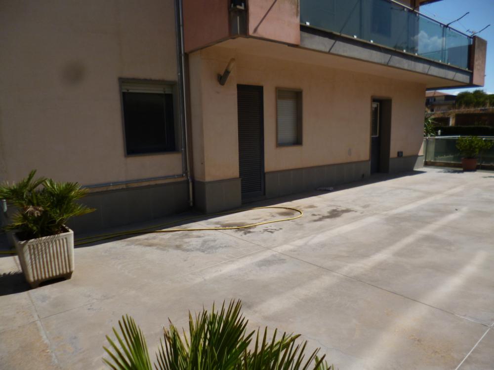 parcheggio doppio in affitto a Ragusa