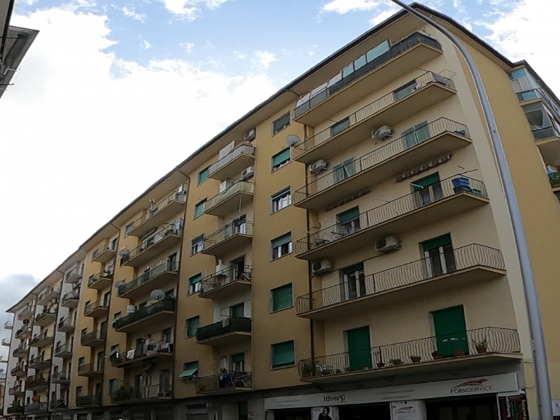 Appartamento trilocale in vendita a Cosenza - Appartamento trilocale in vendita a Cosenza