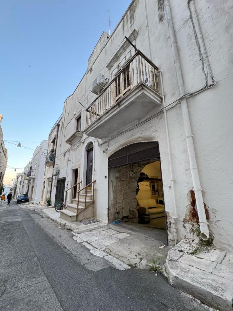 Villa indipendente monolocale in vendita a ostuni - Villa indipendente monolocale in vendita a ostuni