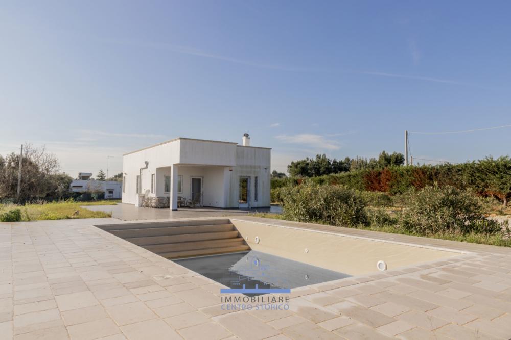 Villa indipendente plurilocale in vendita a ostuni - Villa indipendente plurilocale in vendita a ostuni