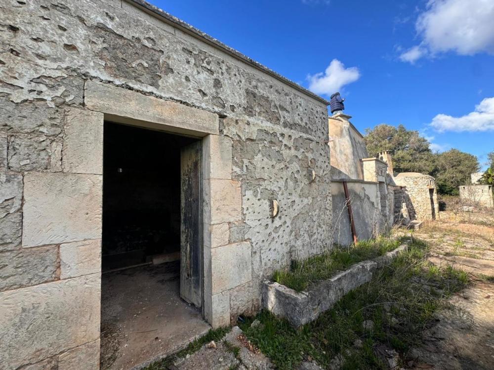 Villa indipendente trilocale in vendita a ostuni - Villa indipendente trilocale in vendita a ostuni