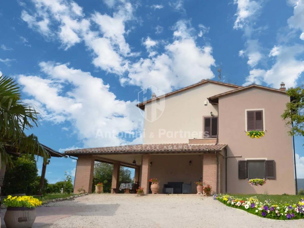 villa indipendente in vendita a Collazzone