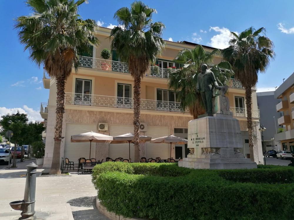 Appartamento plurilocale in vendita a Canosa di Puglia - Appartamento plurilocale in vendita a Canosa di Puglia