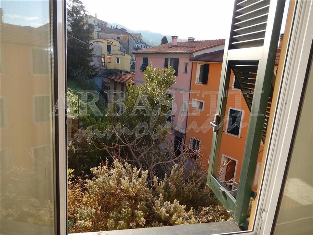 appartamento in vendita a Castiglione Chiavarese