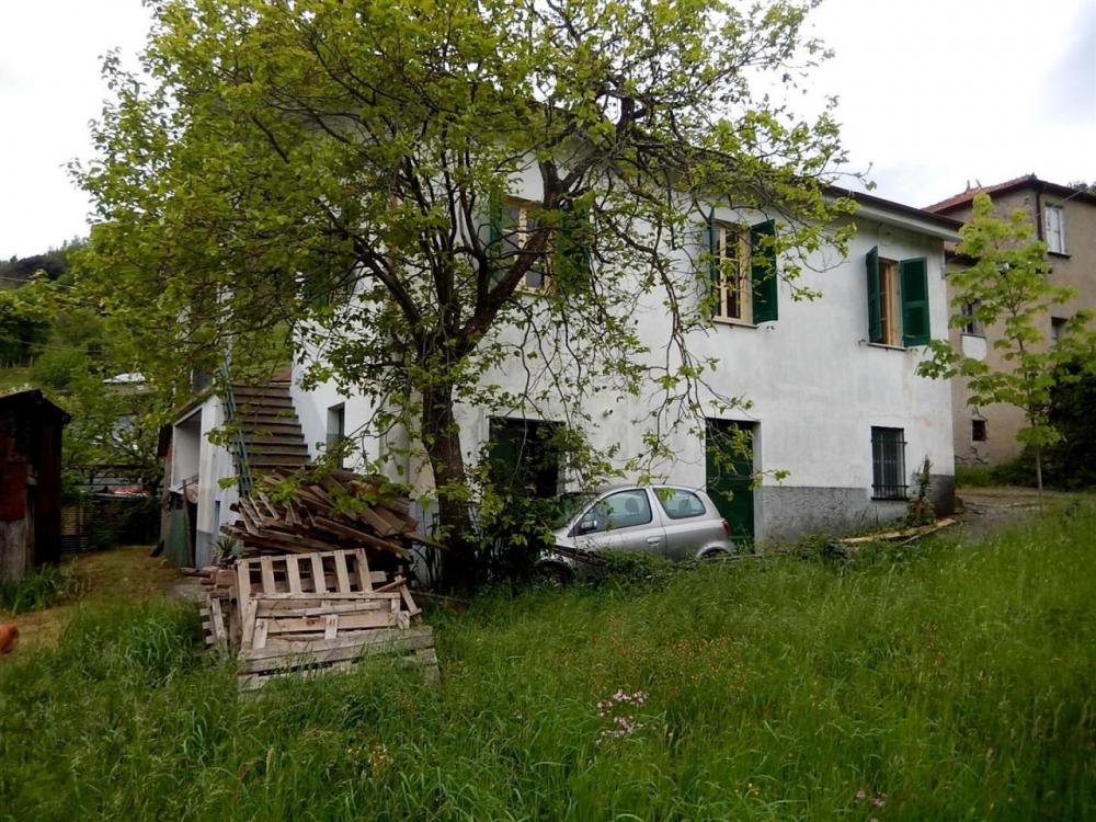 rustico / casale in vendita a Varese Ligure