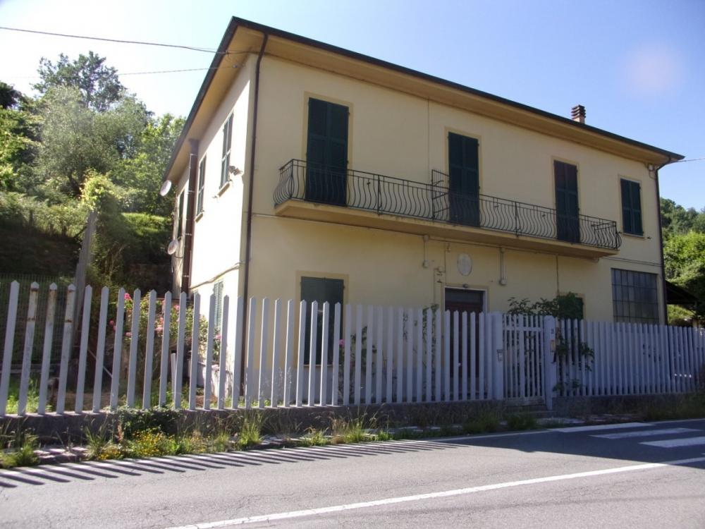 villa indipendente in vendita a Borghetto di Vara