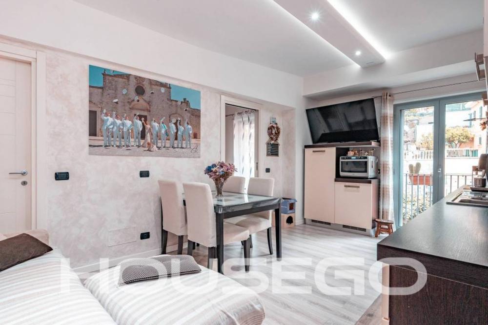 091e9fdcaea709de33e55cff38108253 - Appartamento trilocale in vendita a Genova