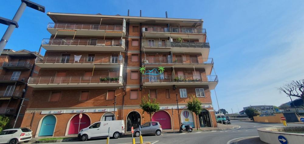 Appartamento trilocale in affitto a Marina di andora - Appartamento trilocale in affitto a Marina di andora