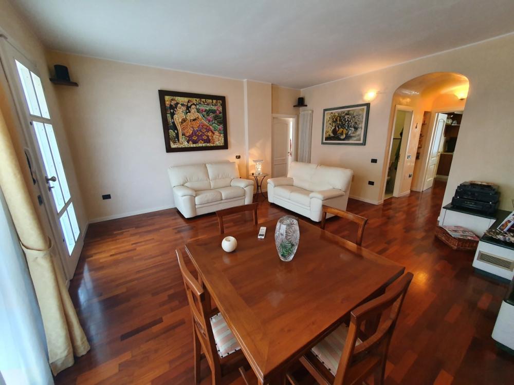 Appartamento plurilocale in vendita a Castelvecchio - Appartamento plurilocale in vendita a Castelvecchio
